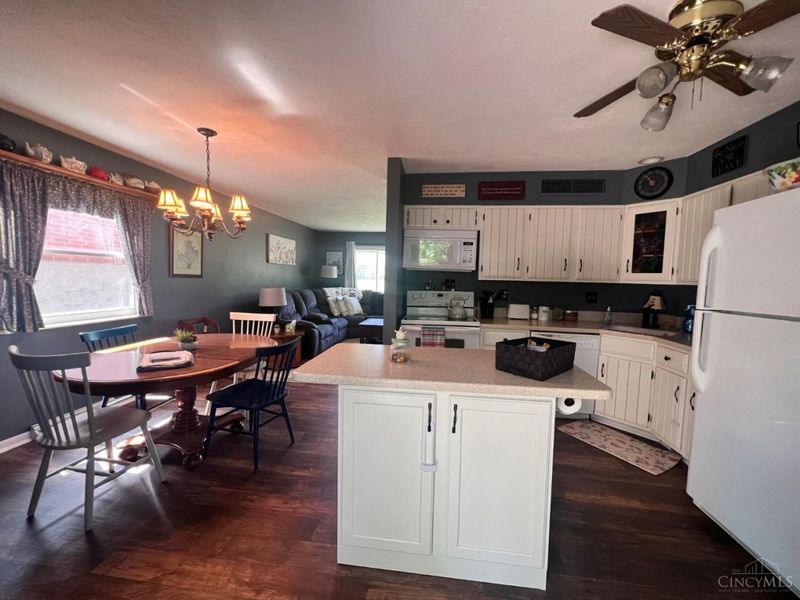5876 Fourson Drive, Delhi Twp, OH 45233 Photo 9