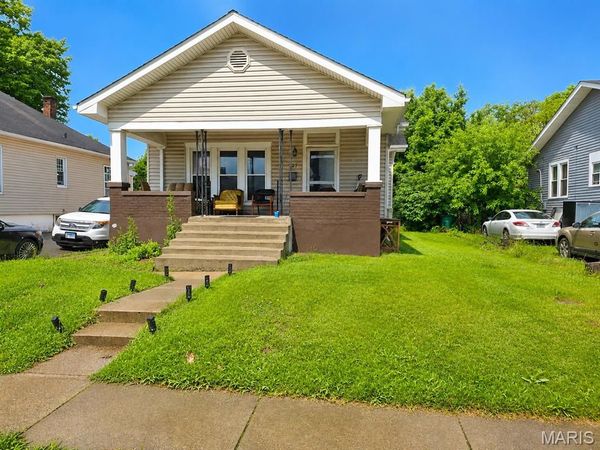 727 N 38th Street, East St Louis, IL 62205