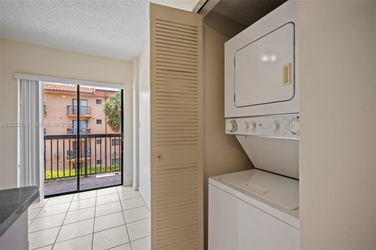 5490 W 21st Ct , Unit 310, Hialeah, FL 33016 Photo