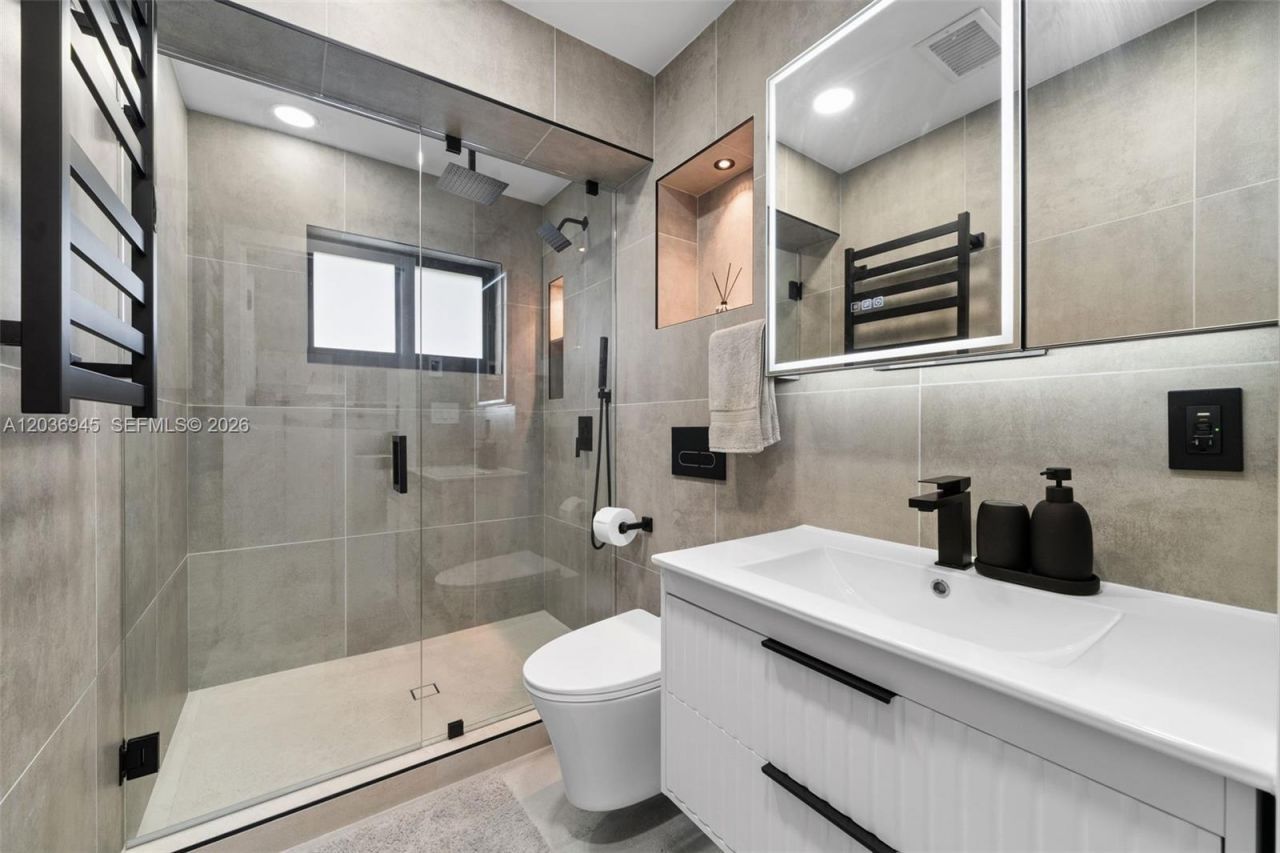 1178 Grant St, Hollywood, FL 33019 Photo