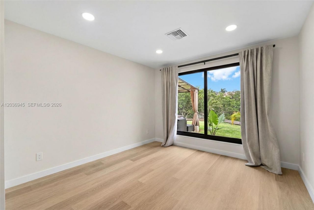 1178 Grant St, Hollywood, FL 33019 Photo