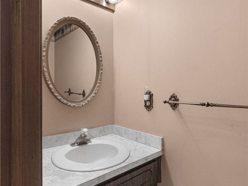 14826 Stone Creek Oval, Strongsville, OH 44149 Photo 21