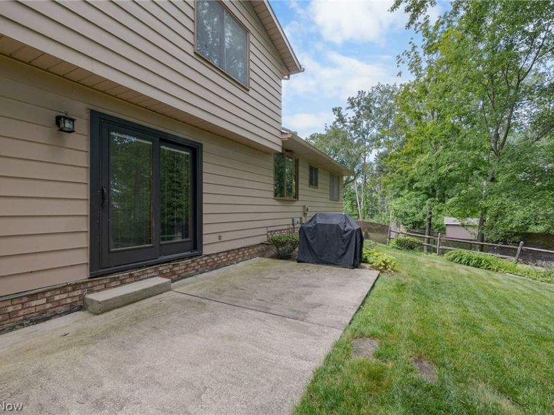 14826 Stone Creek Oval, Strongsville, OH 44149 Photo 31