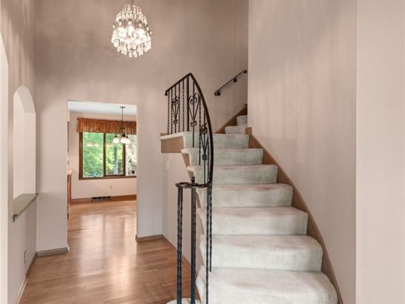 14826 Stone Creek Oval, Strongsville, OH 44149 Photo 4
