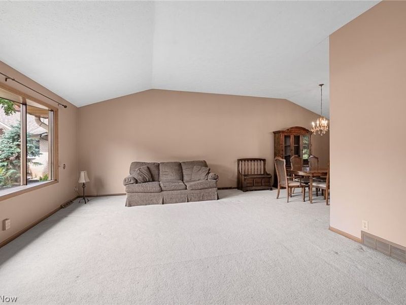 14826 Stone Creek Oval, Strongsville, OH 44149 Photo 7