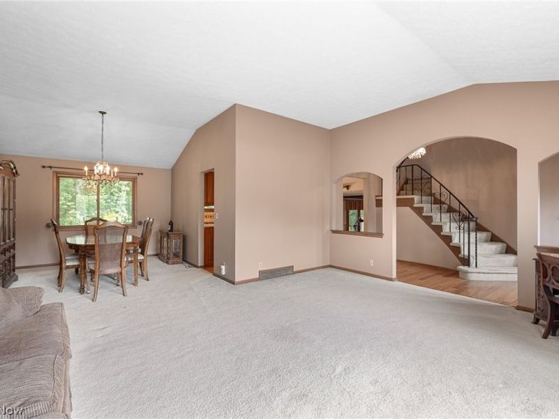 14826 Stone Creek Oval, Strongsville, OH 44149 Photo 9