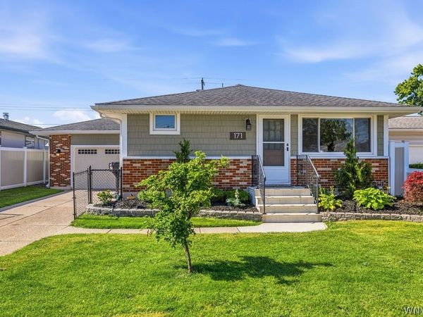 171 Poinciana Parkway , Buffalo, NY 14225