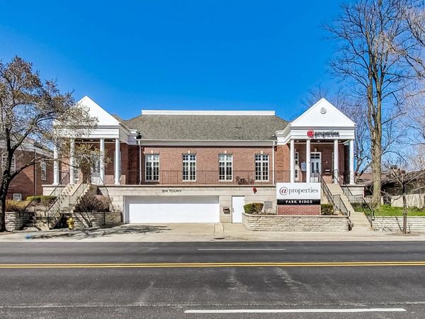 324 W Touhy Avenue , Park Ridge, IL 60068