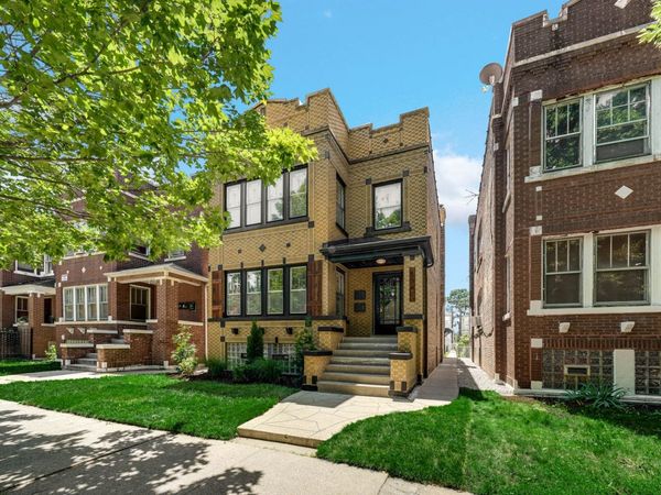 5341 W Wrightwood Avenue , Chicago, IL 60639
