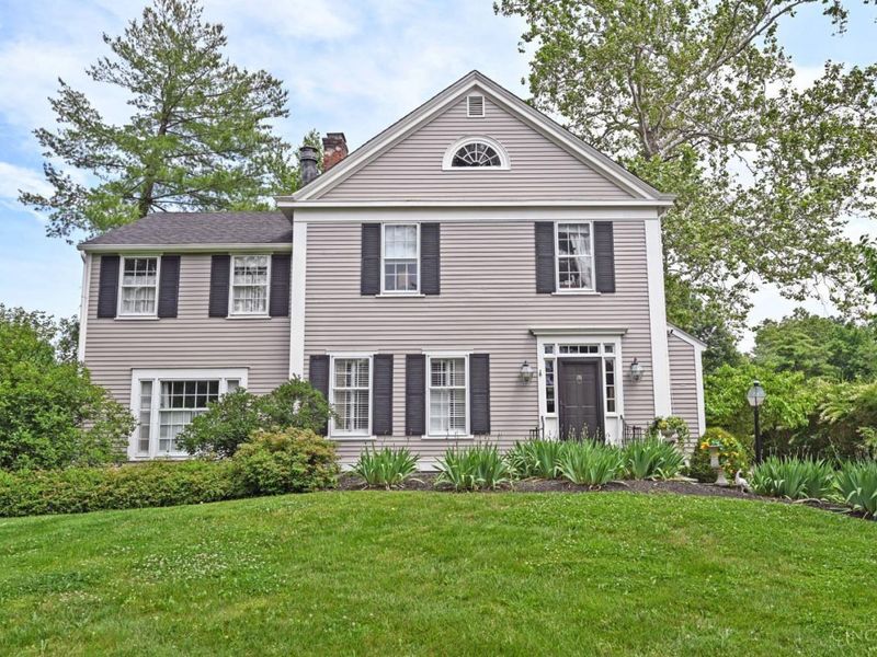 6900 Drake Road, Indian Hill, OH 45243 Photo 1