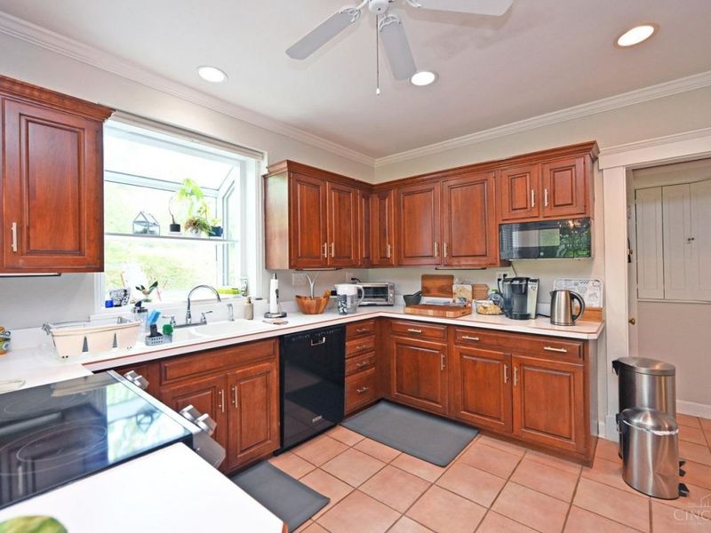 6900 Drake Road, Indian Hill, OH 45243 Photo 14