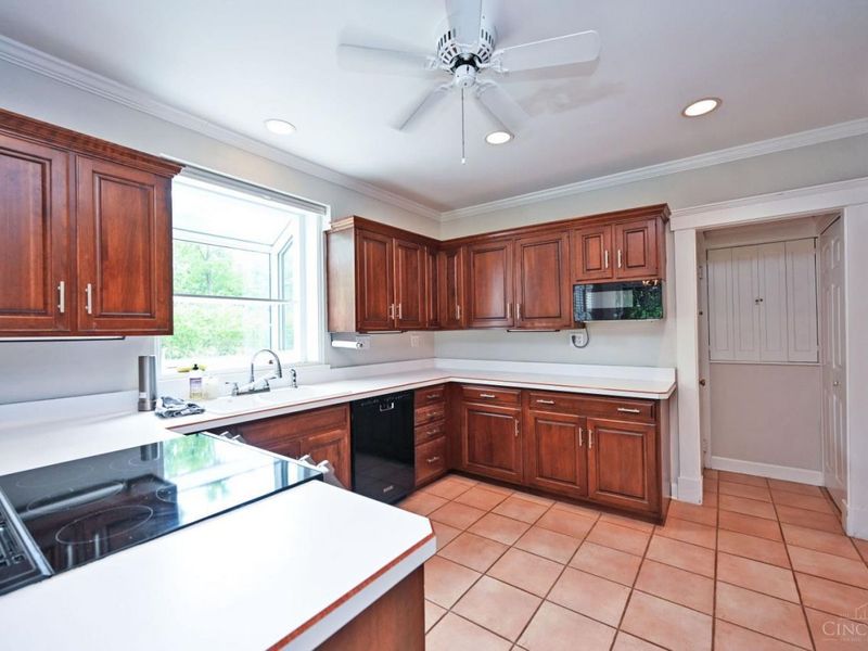 6900 Drake Road, Indian Hill, OH 45243 Photo 15