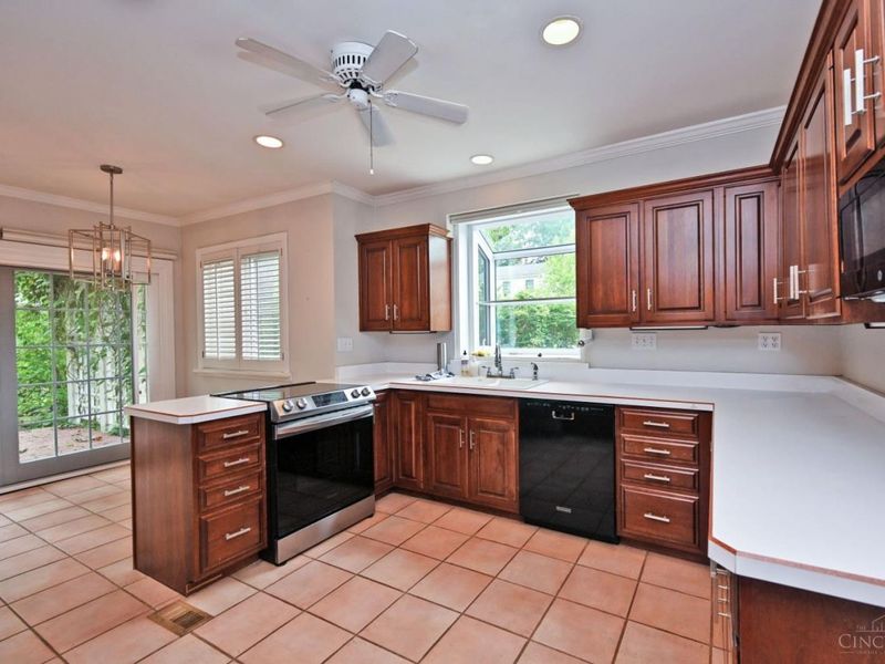 6900 Drake Road, Indian Hill, OH 45243 Photo 19
