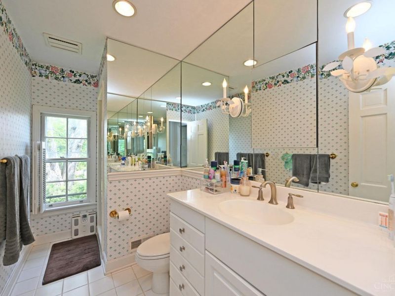 6900 Drake Road, Indian Hill, OH 45243 Photo 25