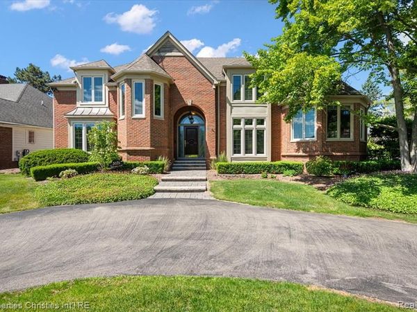 3021 E Ridge Court , Bloomfield Hills, MI 48302