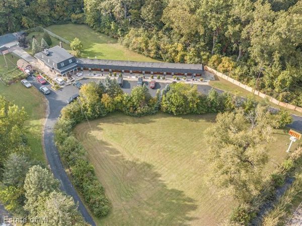 19622 Telegraph Road , Brownstown Twp, MI 48174