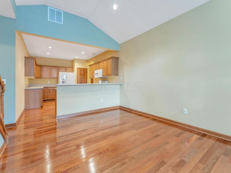 4392 Crimson Maple Lane , Westerville, OH 43082 Photo 18