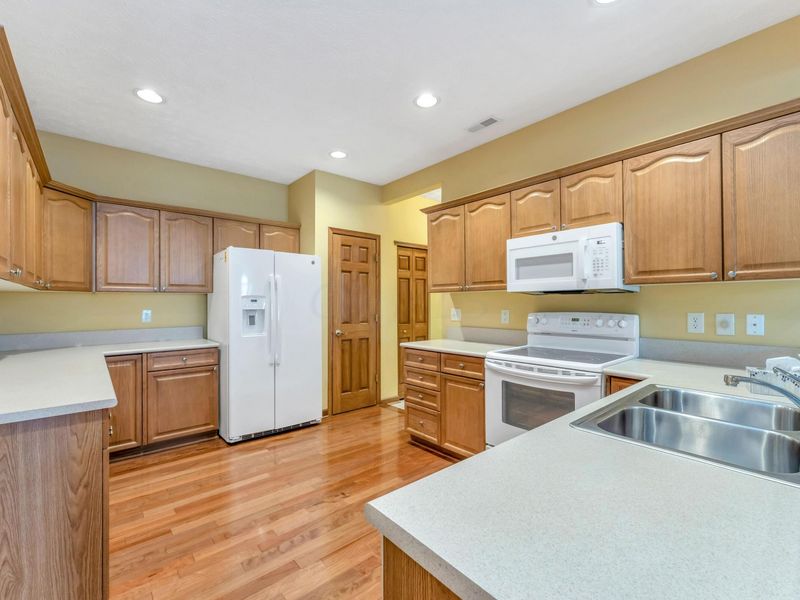 4392 Crimson Maple Lane , Westerville, OH 43082 Photo 20