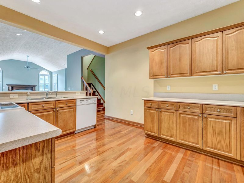 4392 Crimson Maple Lane , Westerville, OH 43082 Photo 22