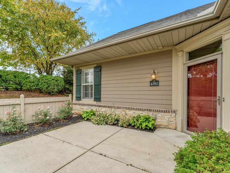 4392 Crimson Maple Lane , Westerville, OH 43082 Photo 3