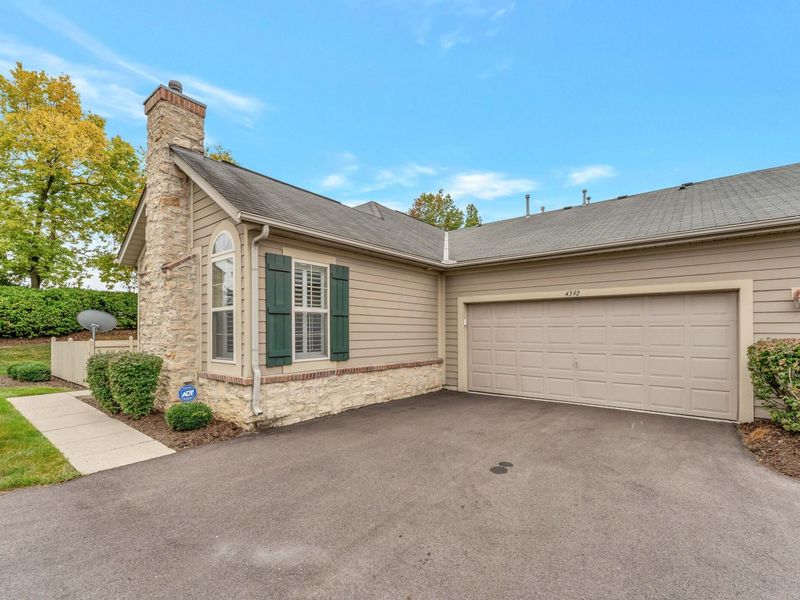 4392 Crimson Maple Lane , Westerville, OH 43082 Photo 4