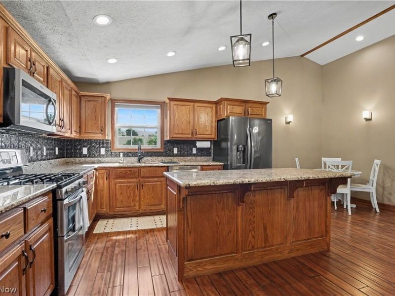805 Wynncrest Drive , Marietta, OH 45750 Photo 16