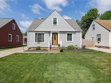 4576 Bentwood Drive , Cleveland, OH 44144