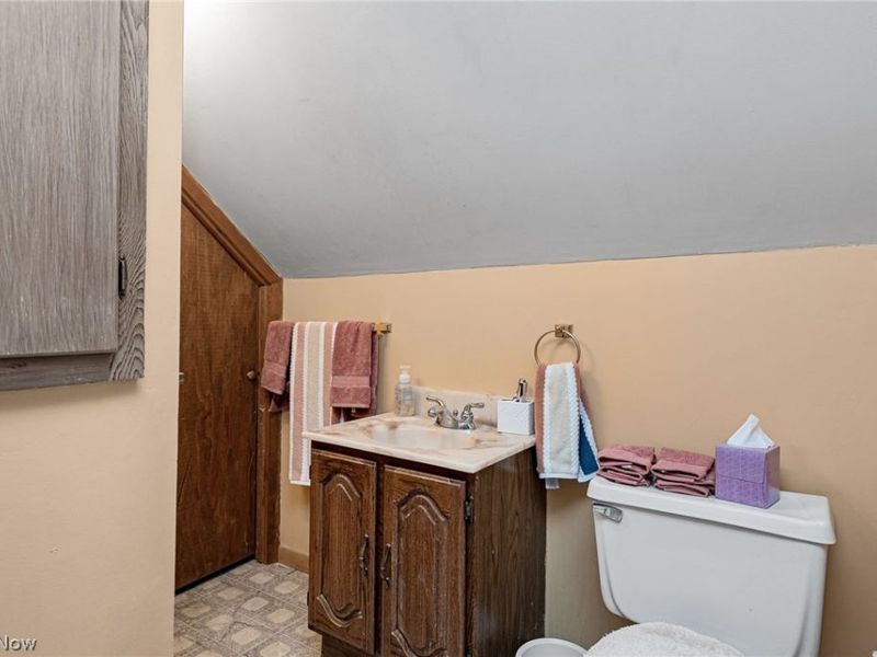4576 Bentwood Drive , Cleveland, OH 44144 Photo 22