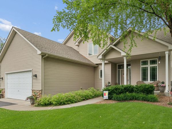 1803 Countryside Drive, Shakopee, MN 55379