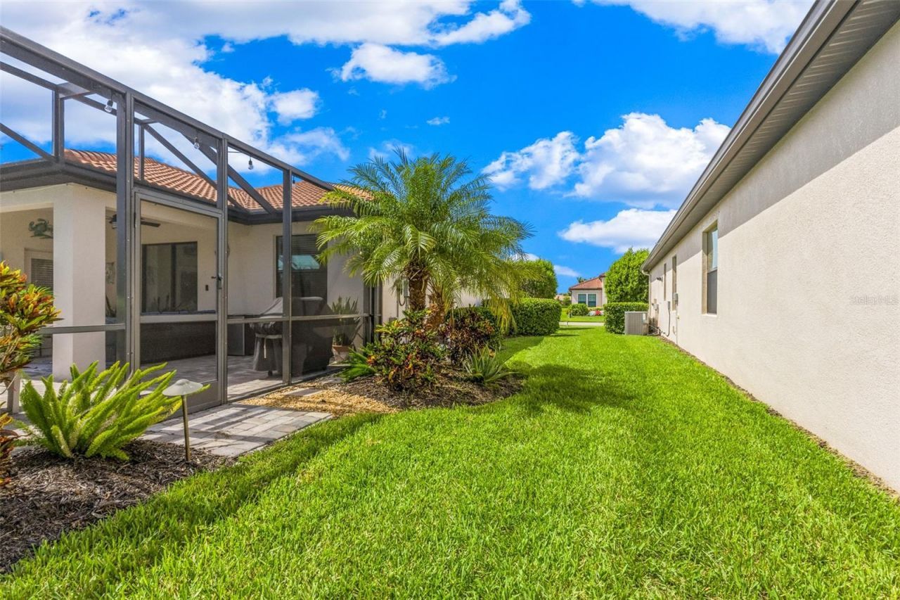 10233 Loch Lomond Drive , Bradenton, FL 34211 Photo