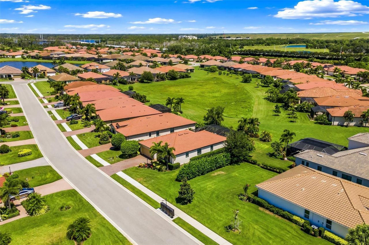 10233 Loch Lomond Drive , Bradenton, FL 34211 Photo