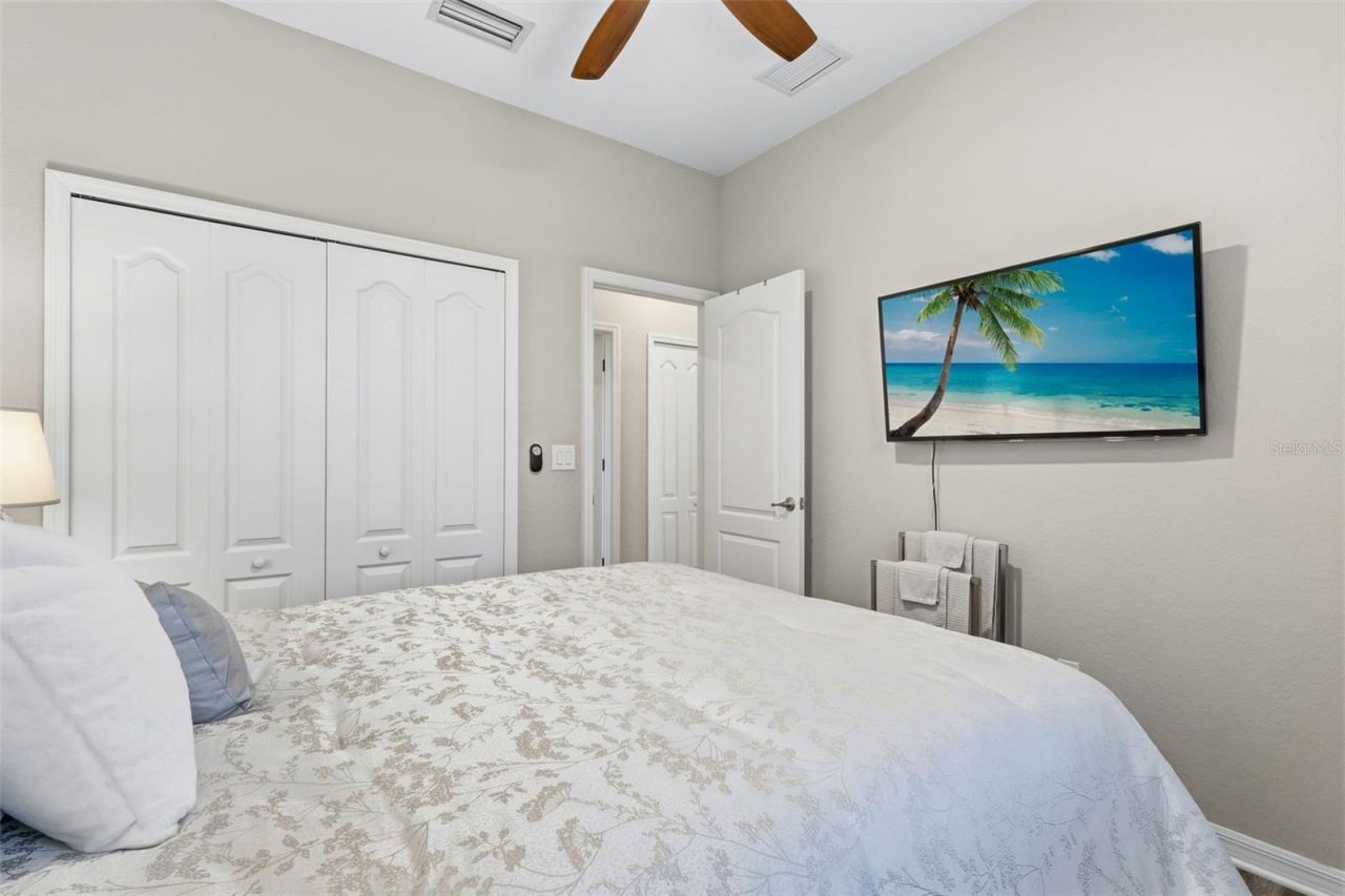 10233 Loch Lomond Drive , Bradenton, FL 34211 Photo