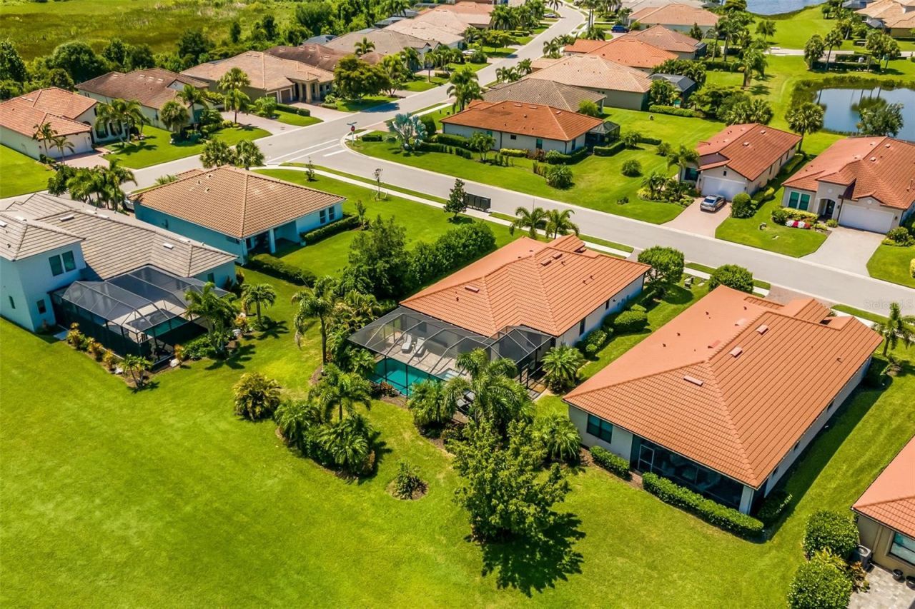 10233 Loch Lomond Drive , Bradenton, FL 34211 Photo