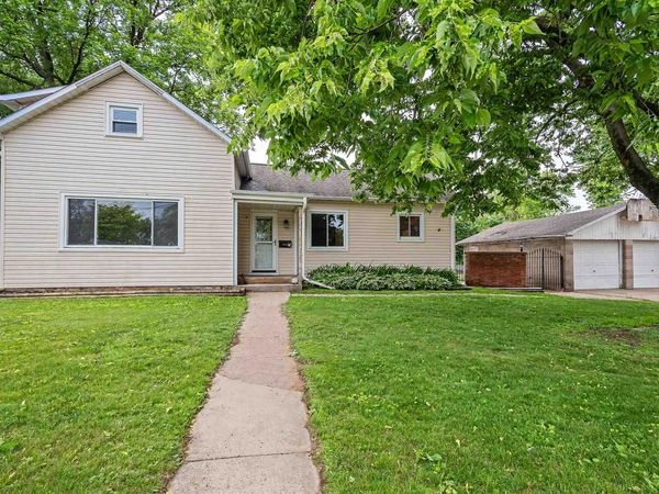 1700 CHESTNUT STREET, Wisconsin Rapids, WI 54494