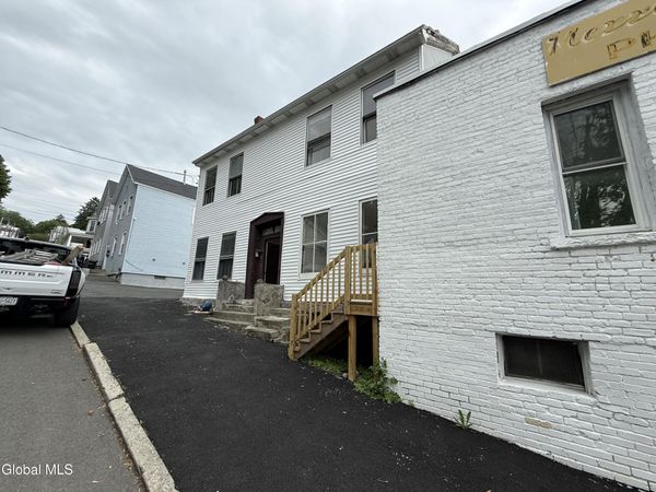 1 Lincoln Avenue, Troy, NY 12180