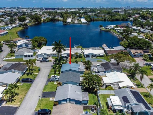2700 NW 52nd Ct , Tamarac, FL 33309