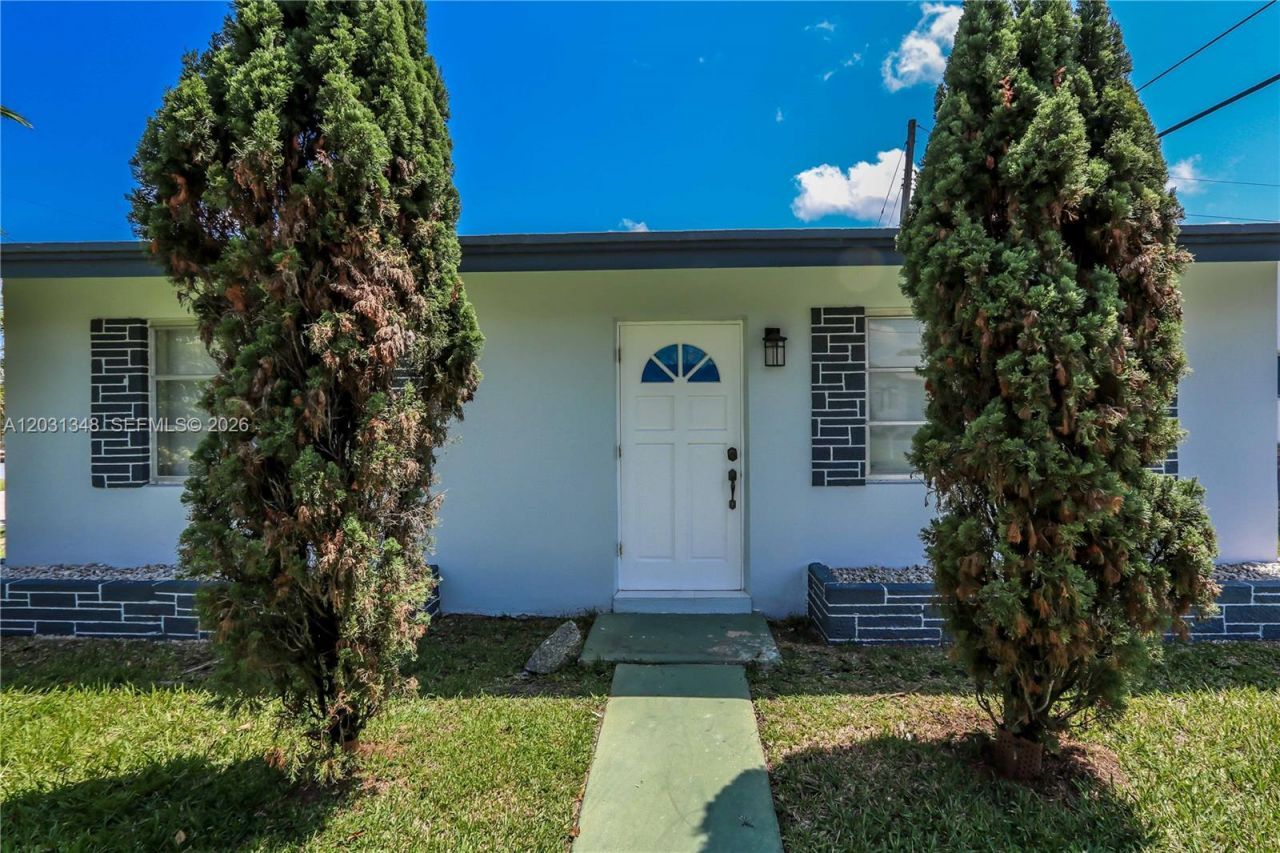 2700 NW 52nd Ct , Tamarac, FL 33309 Photo