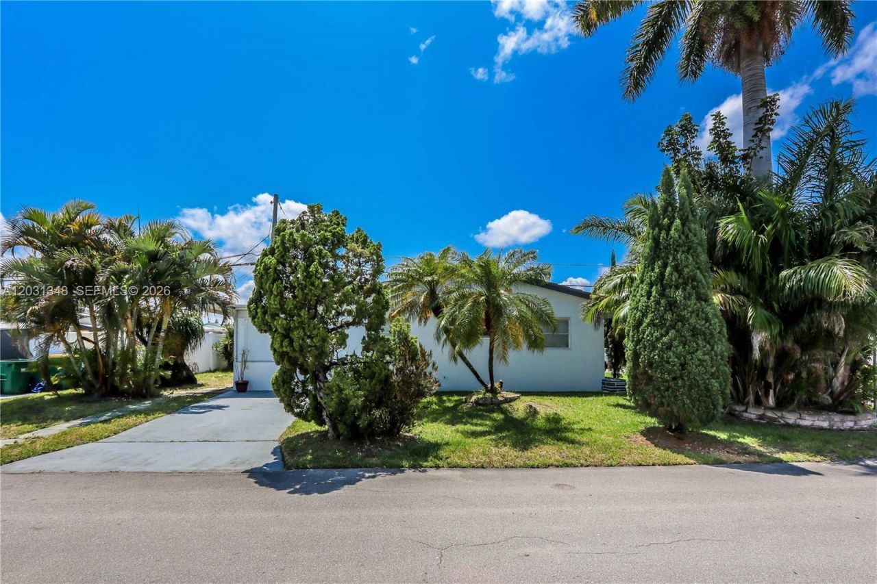 2700 NW 52nd Ct , Tamarac, FL 33309 Photo