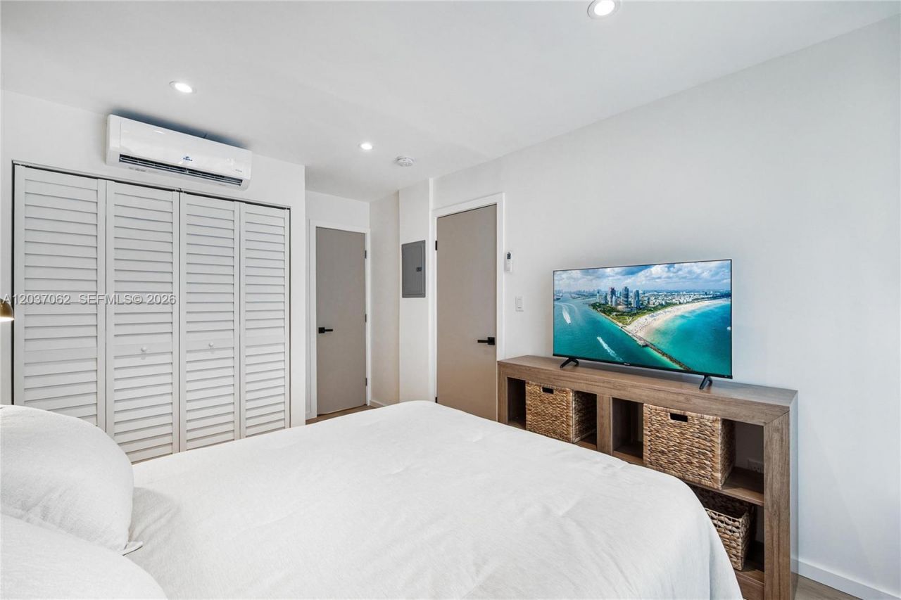 3681 SW 3rd Ave , Unit 3681, Miami, FL 33145 Photo
