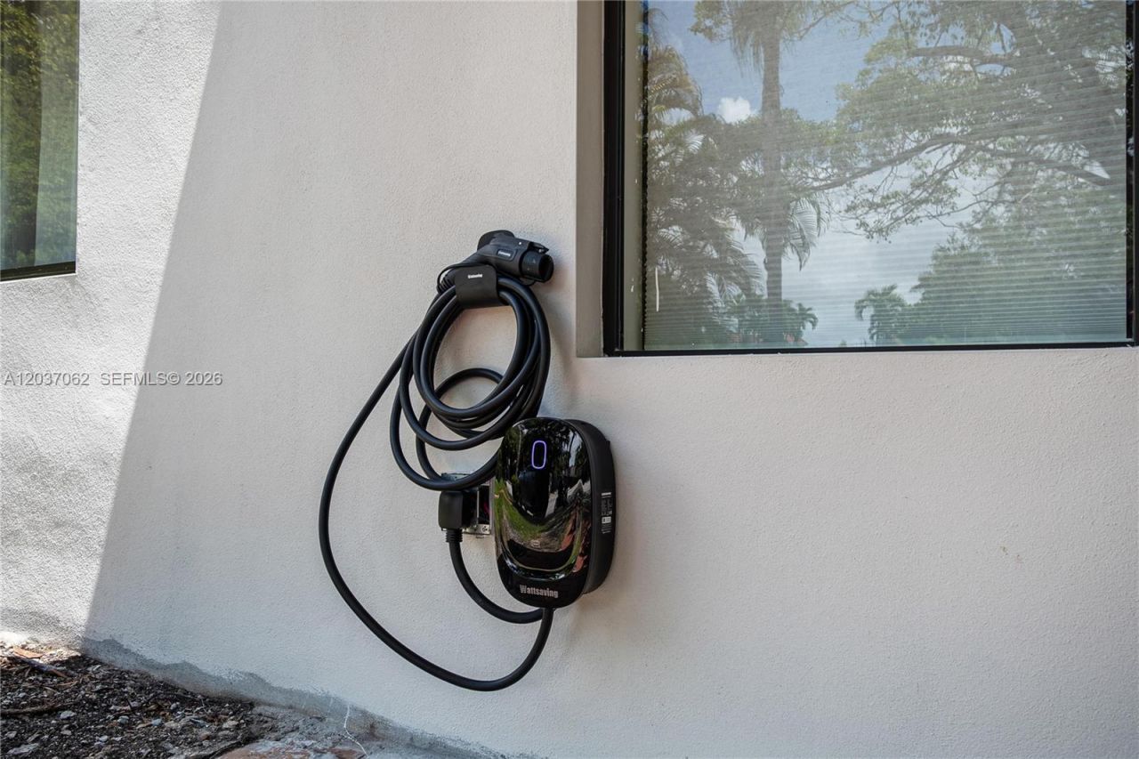 3681 SW 3rd Ave , Unit 3681, Miami, FL 33145 Photo