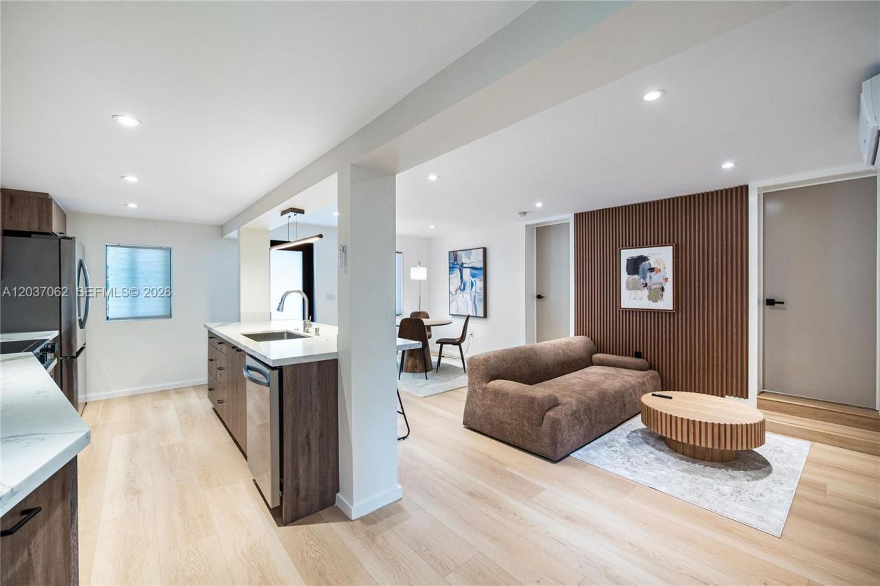 3681 SW 3rd Ave , Unit 3681, Miami, FL 33145 Photo