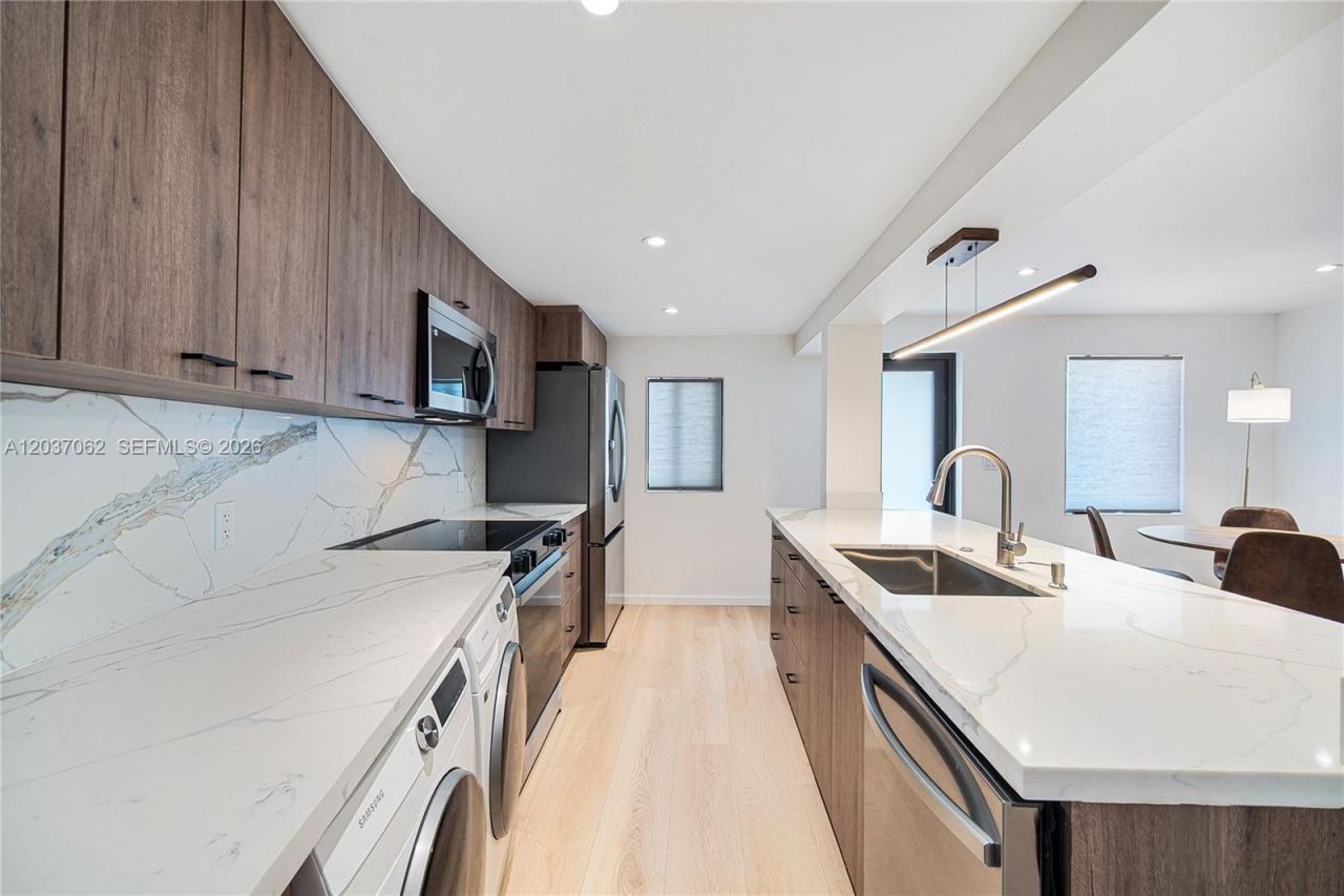 3681 SW 3rd Ave , Unit 3681, Miami, FL 33145 Photo