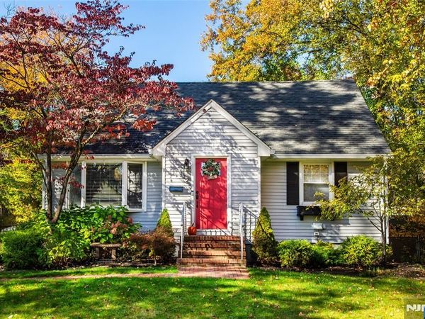 112 Lafayette Avenue, Twp of Washington, NJ 07676