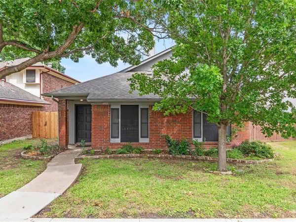 2910 Menlo Park Lane, Carrollton, TX 75007