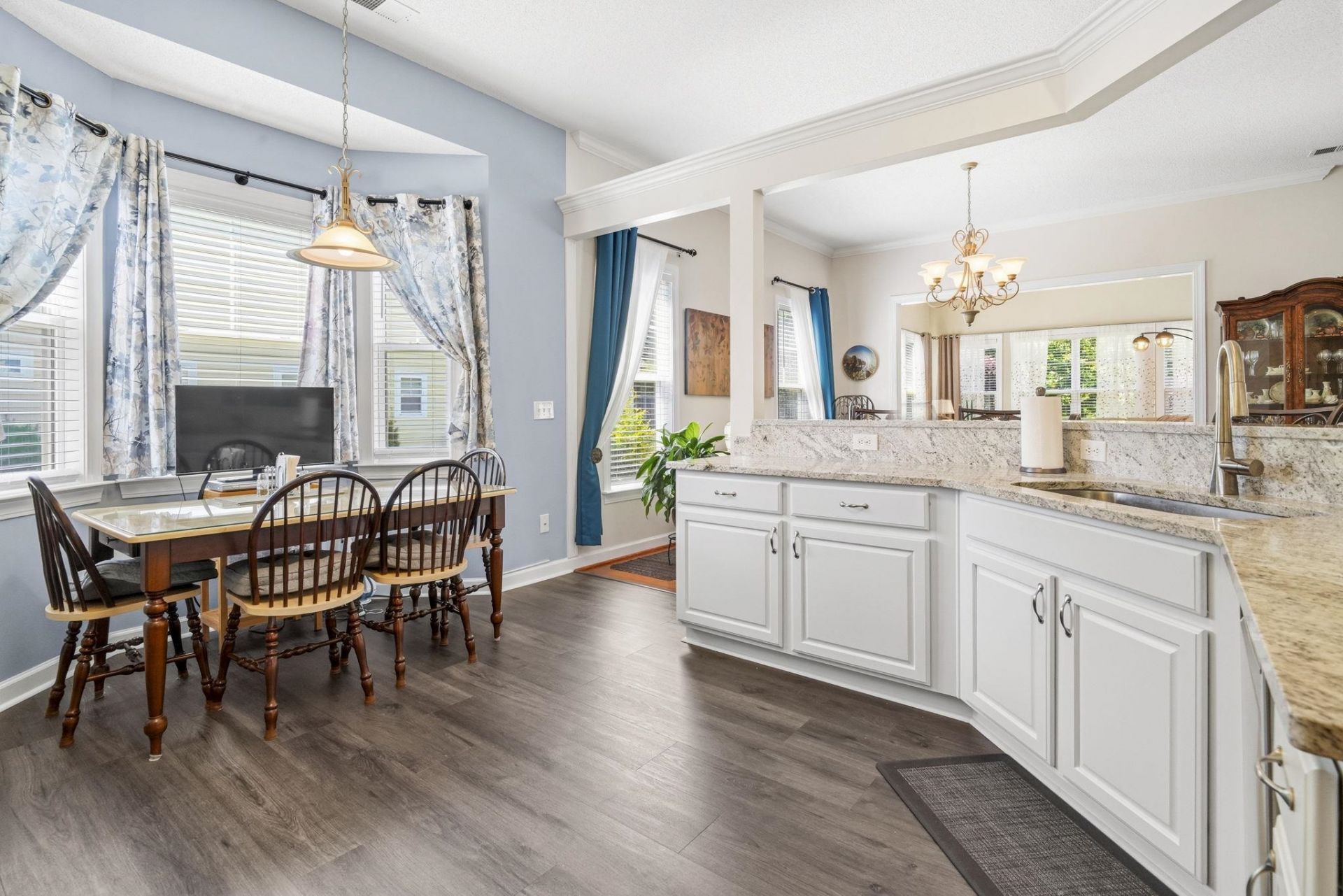 2911 Winding River Rd. Photo 12