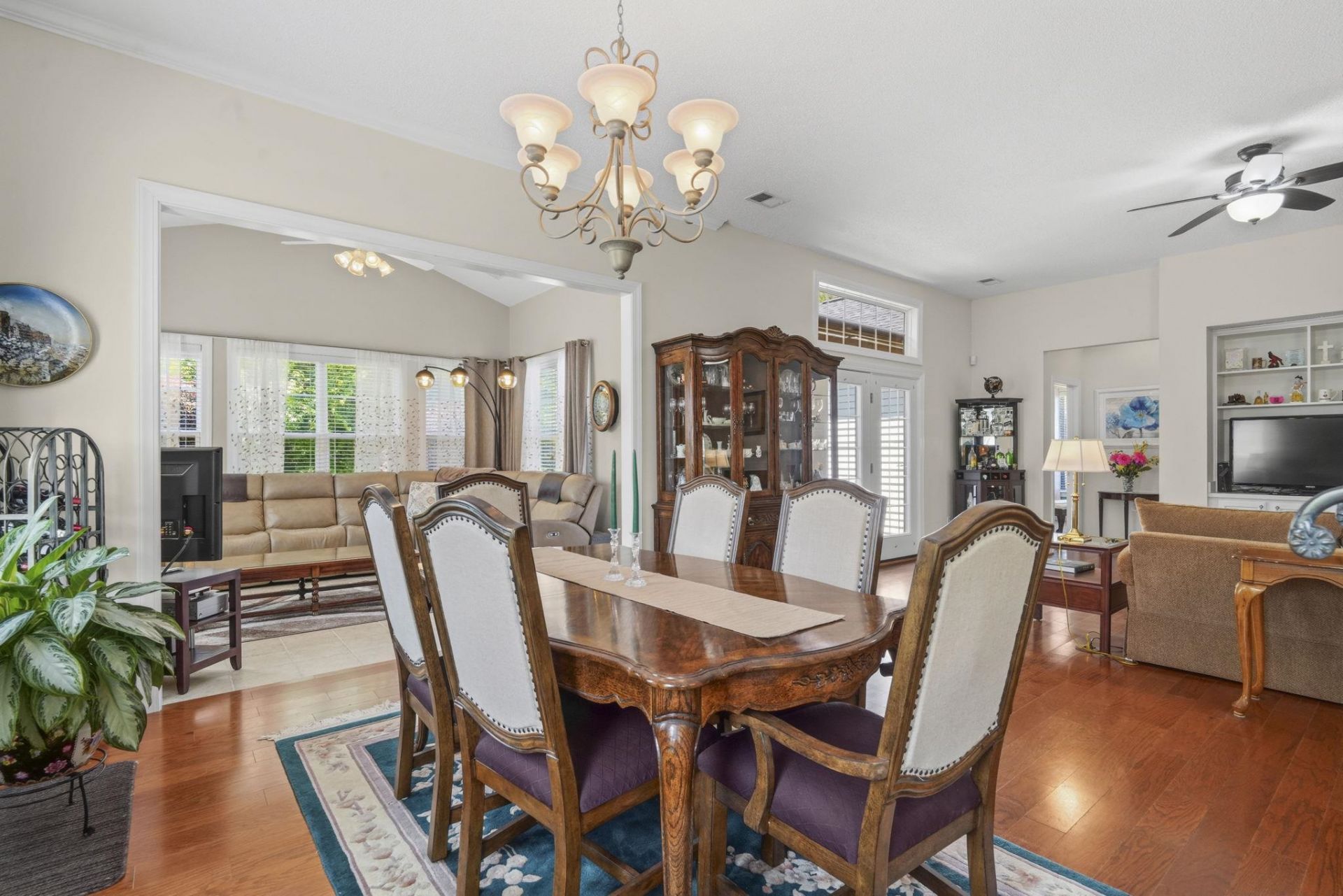 2911 Winding River Rd. Photo 17