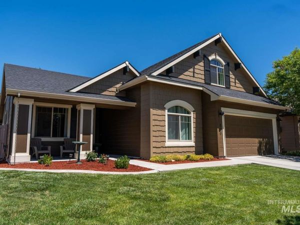 800 Harvest Way, Middleton, ID 83644