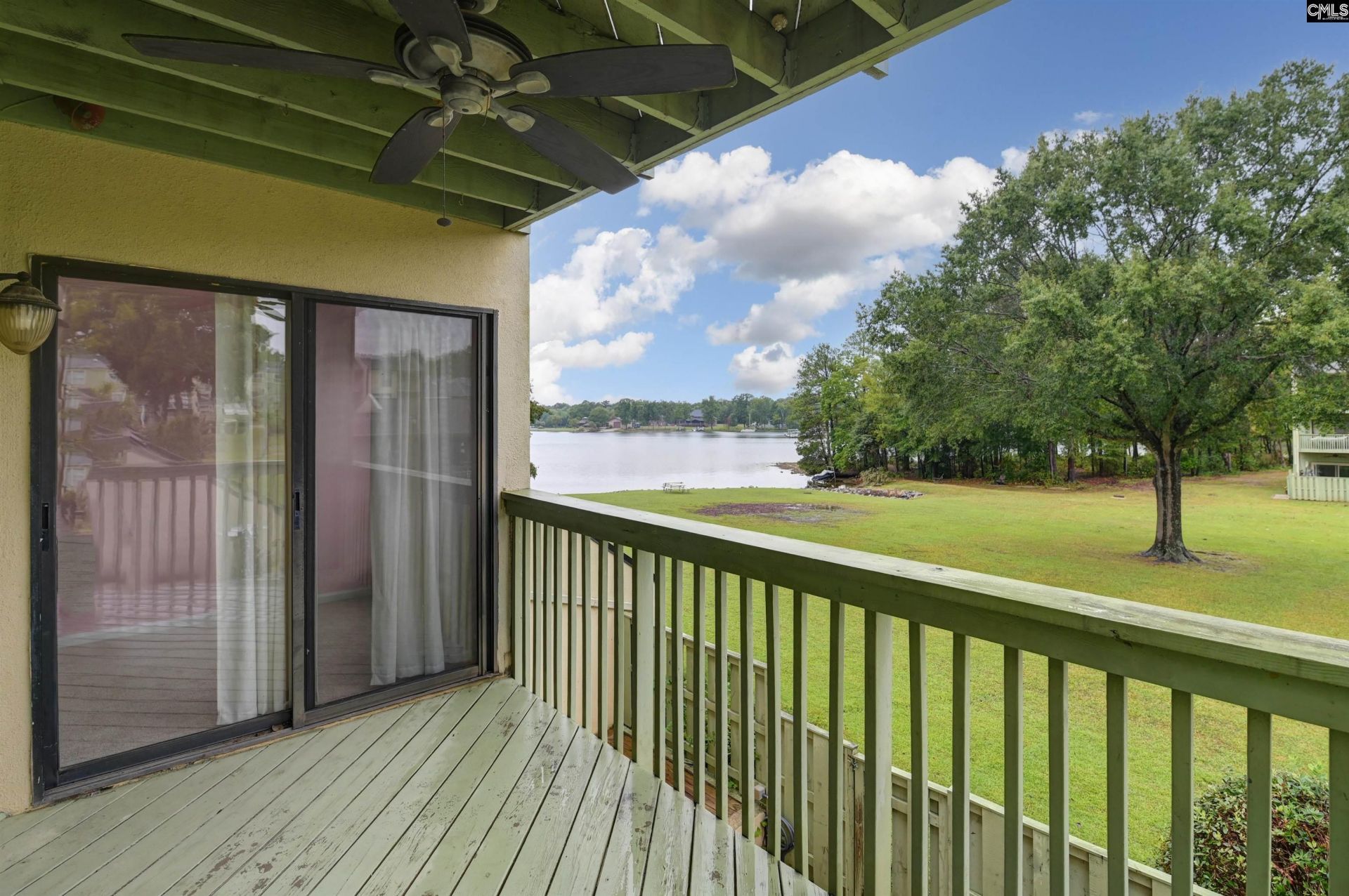 806 Village Lane  Photo 13