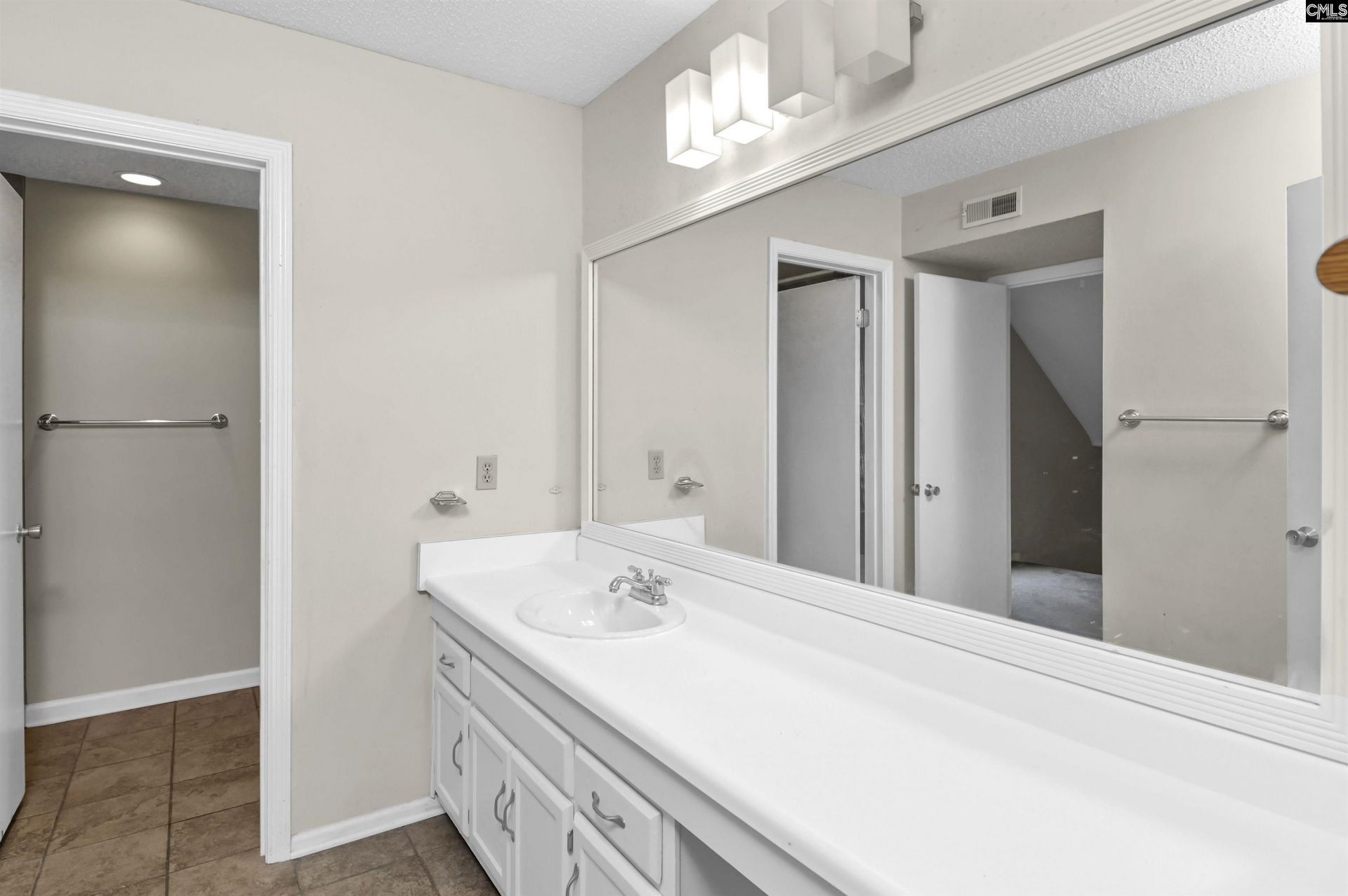 806 Village Lane  Photo 41