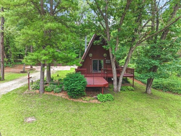 N9261 Perkins Rd, Farmington, WI 54644